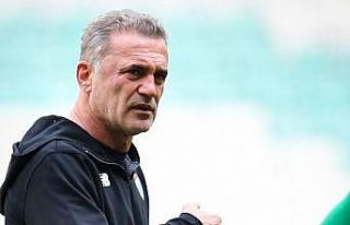 Bursaspor’da Tahsin Tam ile yollar ayrıldı