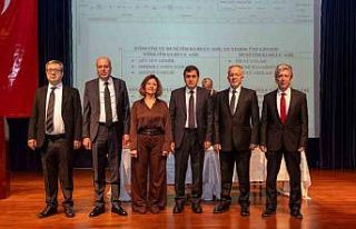 Buttim’de bayrak değişimi