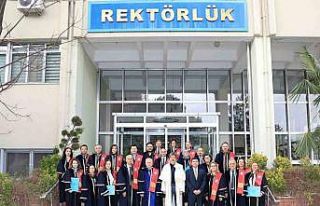 BUÜ’de profesörlük belgeleri törenle takdim...