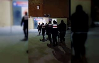 Çanakkale’de göçmen kaçakçılığı operasyonu:...