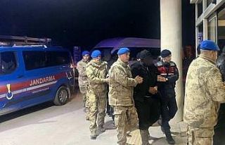 Çanakkale’de göçmen kaçakçılığı operasyonunda...