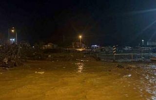 Çanakkale’de sağanak yağış nedeniyle Kepez...