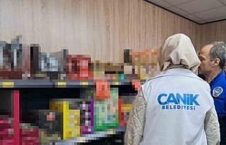 Canik zabıtasından marketlere denetim
