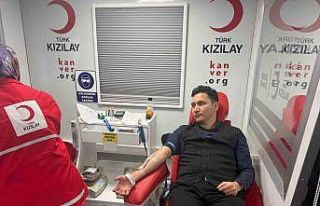 Çermik Kaymakamı Karataş, kan bağışında bulundu