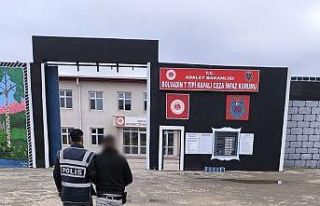 Cinayetten hapis cezasıyla aranan şahsı polis yakaladı