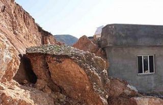 Cizre’de facianın eşiğinden dönüldü: Dev kayalar...