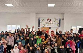 Çocuklar sağlıklı beslenmeyi tiyatroyla öğrendi