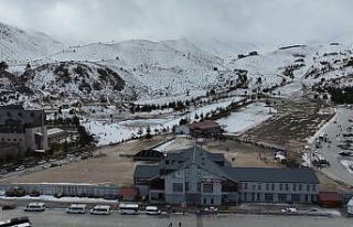 Çocuklar sömestir tatilinin keyfini Davraz Kayak...