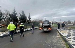 Çorlu’da abart egzozlu otomobile ceza kesildi