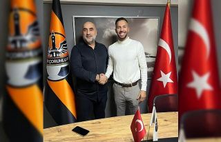 Çoruhlu FK, Yasin Öztekin’i kadrosuna kattı