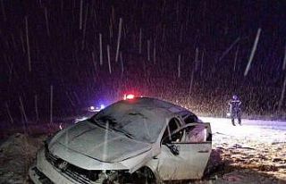 Çorum’da kar yağışı kazayı beraberinde getirdi:...