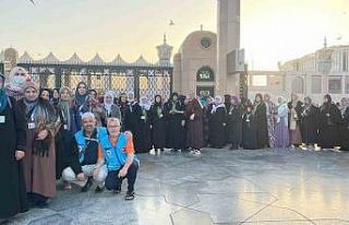 Denizlili kadın umreciler Ravza’daki dualarla buluştu