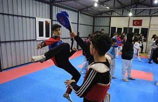 Depremde vefat eden babasının hayalleri için ter...