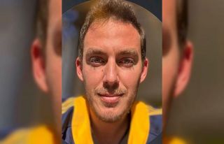 Devrilen forkliftin altında kalan belediye çalışanı...