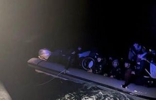 Didim açıklarında 25 düzensiz göçmen kurtarıldı