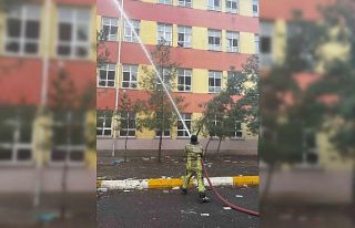 Diyarbakır’da boş okulda yangın