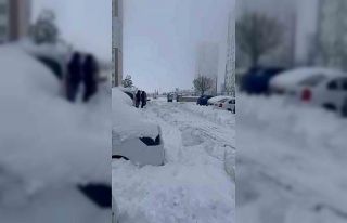 Diyarbakır’da kar esareti: Site sakinleri kiraladıkları...