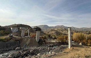 Diyarbakır’da viyadük inşaatında 4 işçinin...