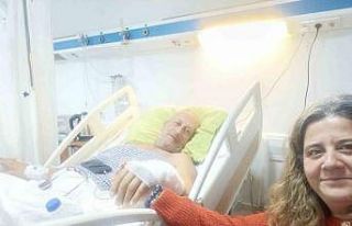 Doktorlar ‘yaşamaz’ dedi, eşinin desteği hayatta...