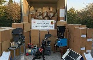 Edirne’de kaçak tütün operasyonu: Tonlarca malzeme...