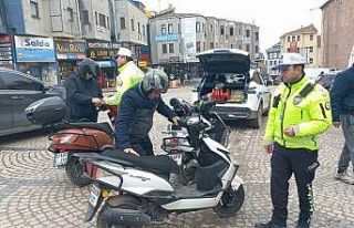 Edirne’de motosiklet sürücülerine trafik denetimi