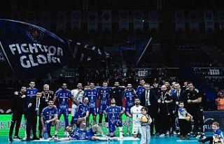 Efeler Ligi: Halkbank: 3 - Alanya Belediyespor: 1