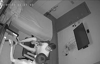 Elazığ’da deprem anı kamerada: Biri panik yaptı,...