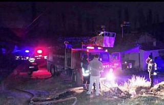 Emet’te ahşap evde çıkan yangın büyümeden...