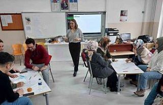 Emirdağ Öğretmen Topluluğu’nda çocuklarla felsefe...