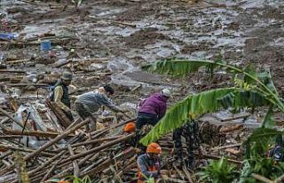 Endonezya’daki toprak kaymasında can kaybı 16’ya...