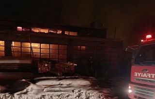 Erciş’te iş yeri yangını