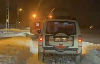 Erciş’te kapanan yollarda hastalara Snowtrack ile...