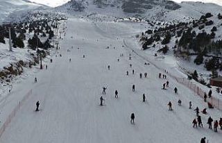 Ergan Kayak Merkezinde hafta sonu yoğunluğu
