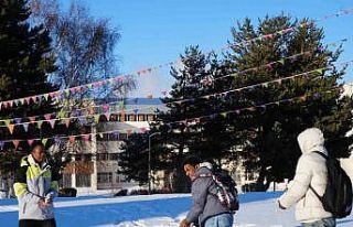 Erzurum’da siyah ile beyazın buluşması