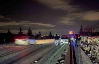 Eşi araç çarpması sonucu öldü, olay yerinden...