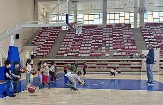 Eskişehirli miniklerin spor keyfi