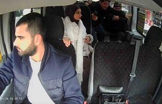 Fenalaşan yolcu için direksiyonu hastaneye kırdı