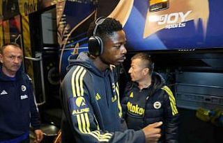 Fenerbahçe kafilesi Adana’ya geldi