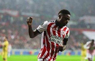 Fenerbahçe, Musaba’nın lisansını çıkardı