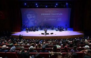 Ferdi Tayfur Denizli’de şarkılarıyla anıldı