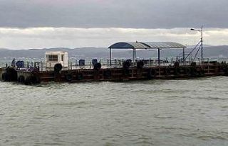 Fırtına sebebiyle Eskihisar-Topçular feribot seferleri...