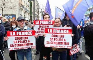 Fransa’da binlerce kişiden polise destek ve kaynak...