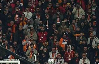 Galatasaray, UEFA Şampiyonlar Ligi’nde puanını...