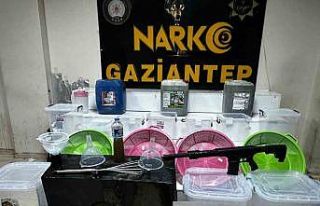 Gaziantep’te 55 litre sıvı metamfetamin ele geçirildi,...