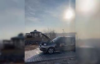 Gaziantep’te park halindeki araç kundaklandı