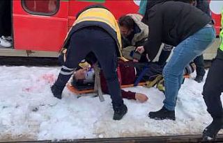 Gaziantep’te tramvayın çarptığı adam yaralandı