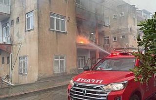 Gazipaşa’da üç katlı evin ikinci katında yangın...