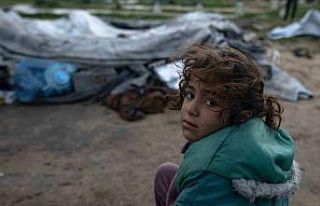 Gazze’de 1 yaşındaki çocuk aşırı soğuk nedeniyle...