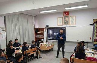 Gediz’de okullarda afet farkındalık eğitimleri...
