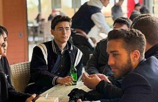 Gençlik Kafe gençlerin buluşma noktası oldu